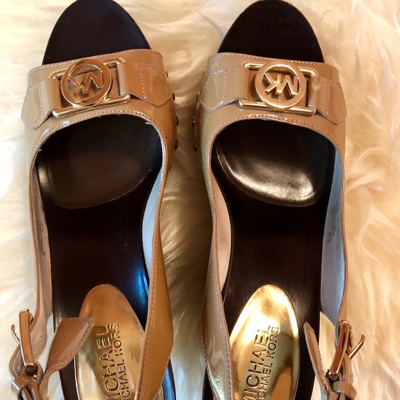 Shoes - Picture 4 of 6